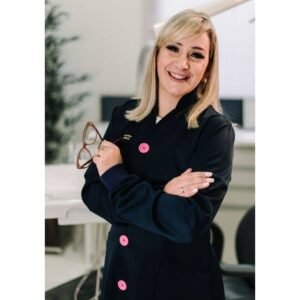 Dra. Roberta Rodrigues usa Inteligência Artificial para tratar os dentes tortos dos pacientes a distância